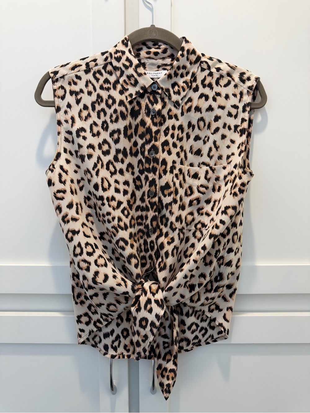 Equipment Femme Silk Leopard Print Button Up Tie Hem Sleeveless Shirt XS